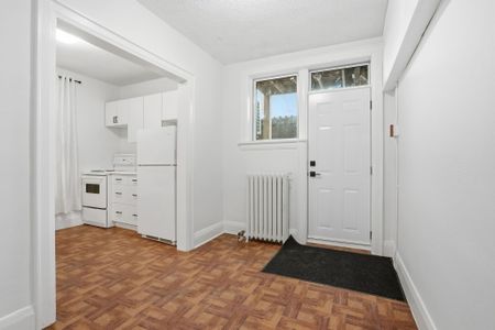 For Lease - 316 Aberdeen Avenue Unit# 8, Hamilton, Ontario - Photo 4