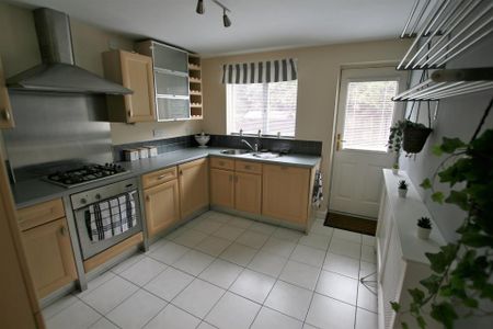 38 Hornbeam Close, S43 - Photo 4