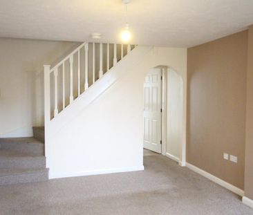 3 bedroom terraced house to rent - Photo 4