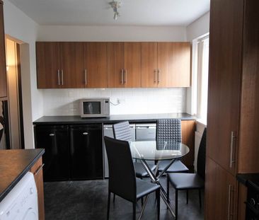 Stanhope Drive (room 1), Horsforth, Leeds - Photo 4