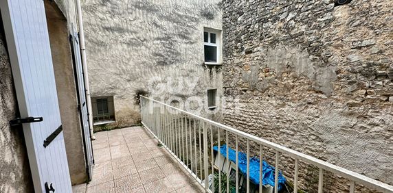 T3 A LOUER AU COEUR DE SAINT MAXIMIN LA SAINTE BAUME - Photo 2