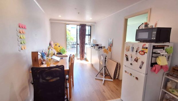 Apartment in Queen St - Photo 1