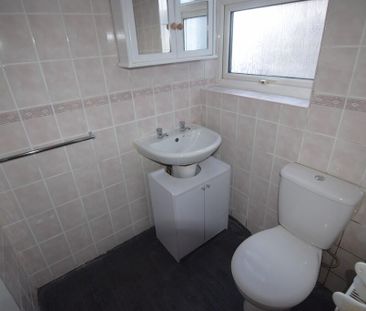 1 bedroom ground floor flat to rent - Photo 5