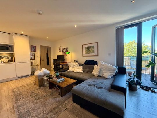 1 Bed Flat, Satchwell Road, E2 - Photo 1