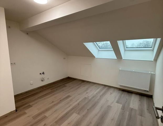 Mietwohnung DG | Ersteinzug nach Kernsanierung | 3 Familien Haus - Foto 1