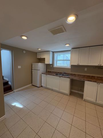 For Lease - 8 Birch Tree Crescent, Toronto, Ontario - Photo 3