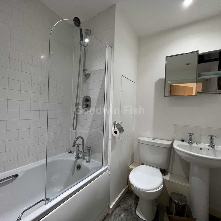 Ordsall Lane, Salford - Photo 1