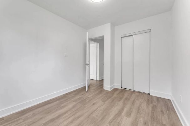 371 Yonge Kingston Apartments - Photo 1