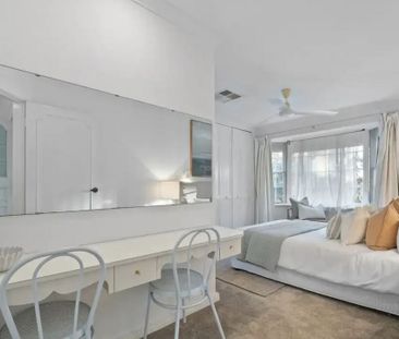 Large Family Home- Lawn Mowing & Pool Care Included - Photo 4