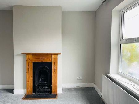 Lingfield, Surrey, RH7 - Photo 2