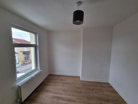 2 bedroom property to rent - Photo 3