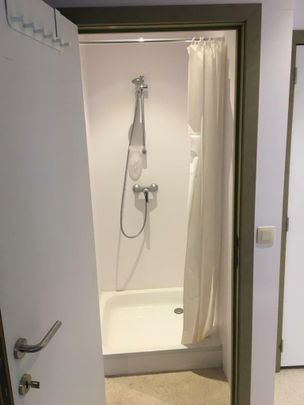 Kamer K1-22 volledig opgefriste kamer met nieuwe erker - Kort­rijk­se­steen­weg 432 - Foto 1
