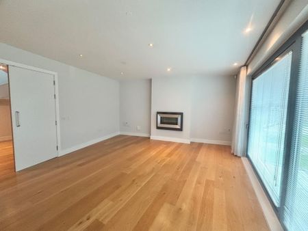 4 bedroom detached house to rent - Photo 5