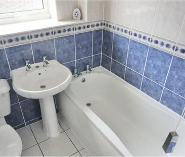 2 bedroom semi-detached house to rent - Photo 6