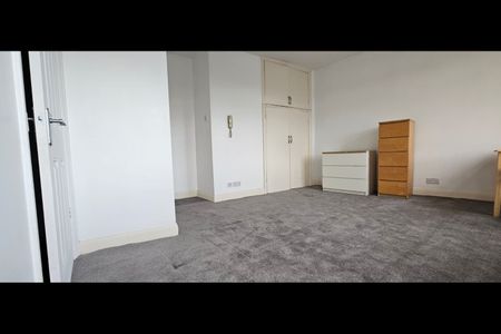 Studio Flat, Golders Green Road, NW11 - Photo 4