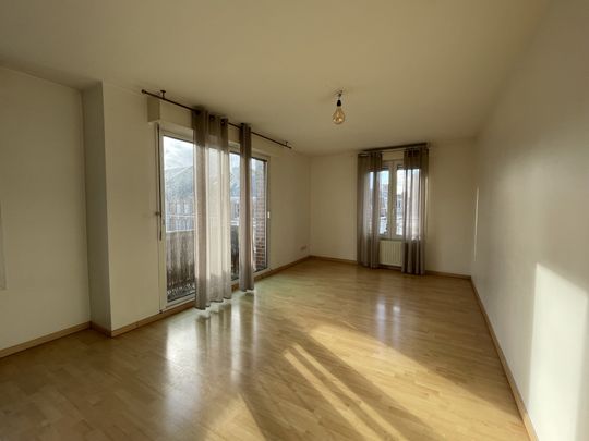 À louer Amiens, proche centre-ville : appartement 3 pièces avec parking - Photo 1