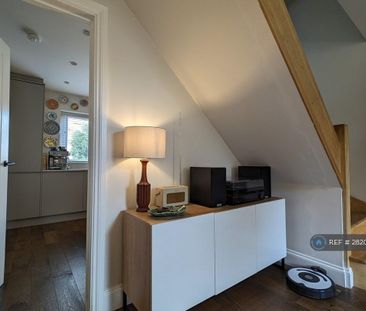 3 bedroom detached house to rent - Photo 5