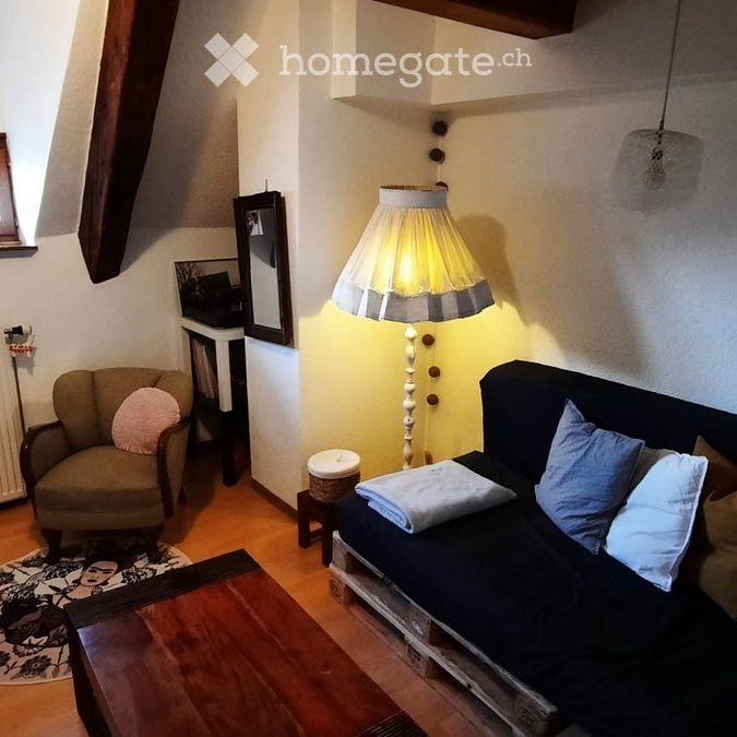 Appartement 2 pièces mansardé au cœur de la vieille ville de Delémont - Photo 1