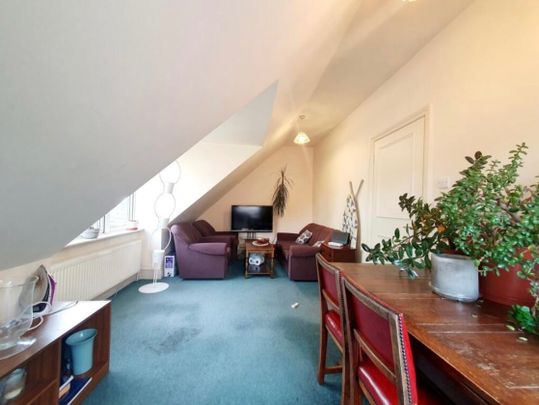 Room in a Shared House, Powys Lane, N14 - Photo 1