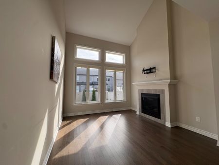 For Lease - 324 Rainrock Crescent, Orleans - Convent Glen and Area, Ontario - Photo 2