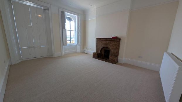 5 bedroom flat to rent - Photo 1