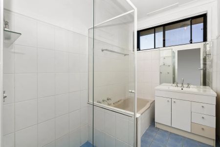 Three Bedroom Home - Photo 3