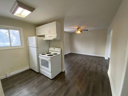 34 Greer Street - Unit 1 Upper, 3 bed, 1 bath - Photo 2