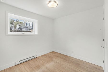 For Lease - 61 Pinehurst Avenue Unit# A, West Centre Town, Ontario - Photo 2