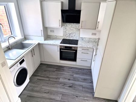 2 bedroom terraced house to rent - Photo 5