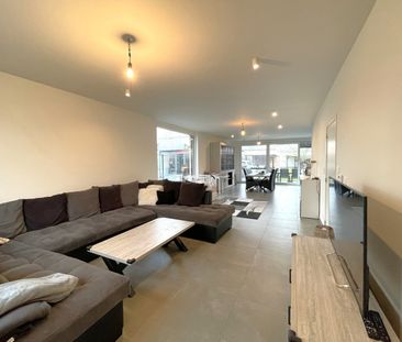 RUIME HALFOPEN BEBOUWING MET 4 SLAAPKAMERS - Photo 2