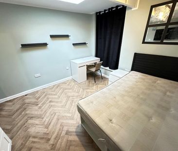 Studio to rent - Photo 6