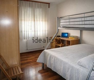 Alquiler de piso en Calle los Abedules - Foto 3