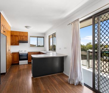 TRUE DUAL LIVING HOME - SPACE GALORE - Photo 6