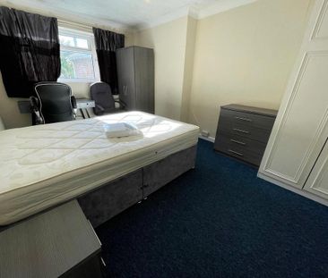 5 bedroom detached house to rent - Photo 6