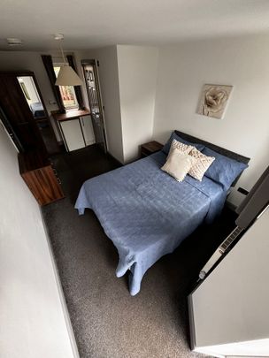 Room 4, 200 Harrowden Road DN2 - Photo 1