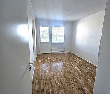 Hjulsta Backar 16, Tensta - Photo 2