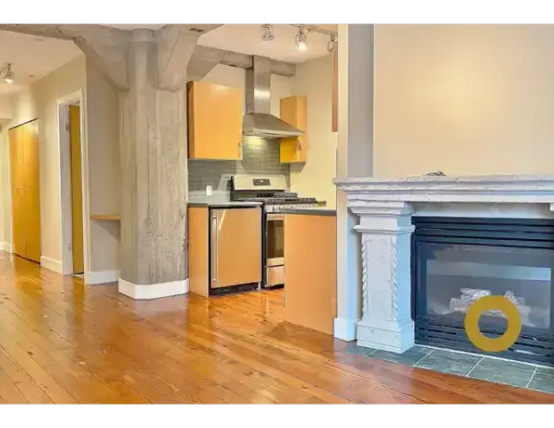 Cute & Cozy Studio in Central Yaletown! | 1216 Homer Street, Vancouver - Photo 1