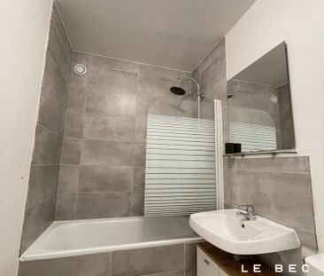 Location studio meublé Vannes - Photo 1