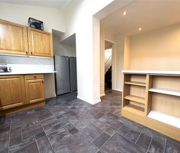 3 bed Terraced House for rent - Photo 3