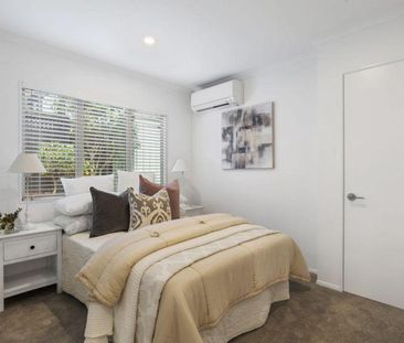 Sunny & Spacious Family Home - Photo 5