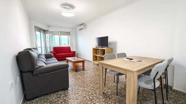 Piso de alquiler en Calle Capitanes Ripoll, San Ginés - Foto 1