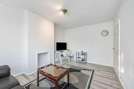 2 bedroom property to rent - Photo 2