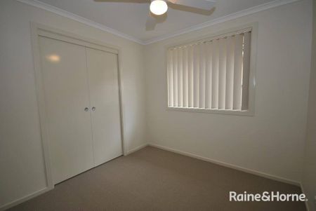 MODERN LIVING - Photo 4