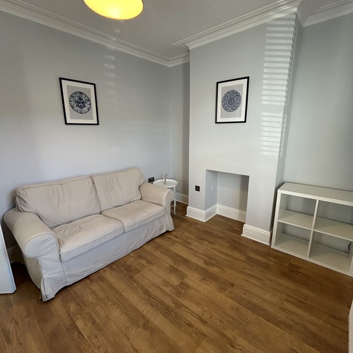 4 Bed End Terrace, Southmead Road, BS10 - Photo 1