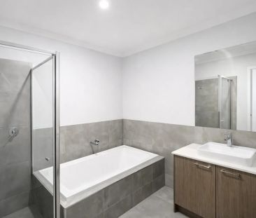 Warm & Cozy 3-Bedroom, 2-Bathroom Home Close to Schools & Parks - Photo 6