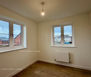 3 bedroom detached house to rent - Photo 3