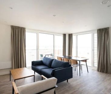 3 bedroom flat to rent - Photo 4