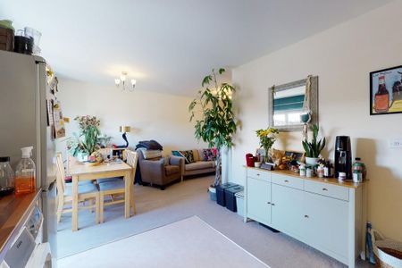 2 bedroom apartment to rent - Photo 4