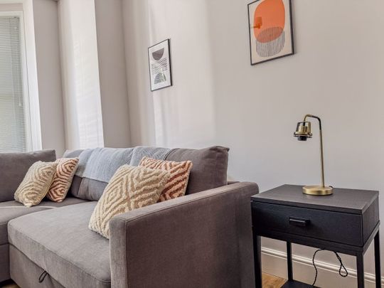 4 Bed Terraced House, Dale Street, NG2 - Photo 1