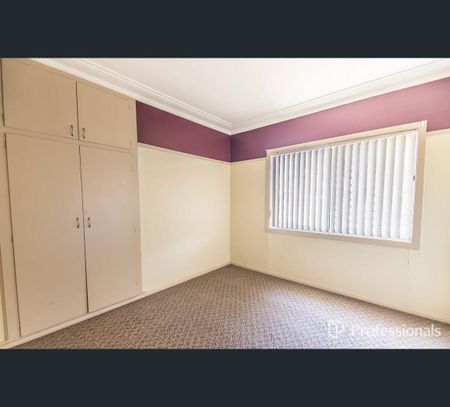2 Melrose Street, South Tamworth, NSW 2340 - Photo 2